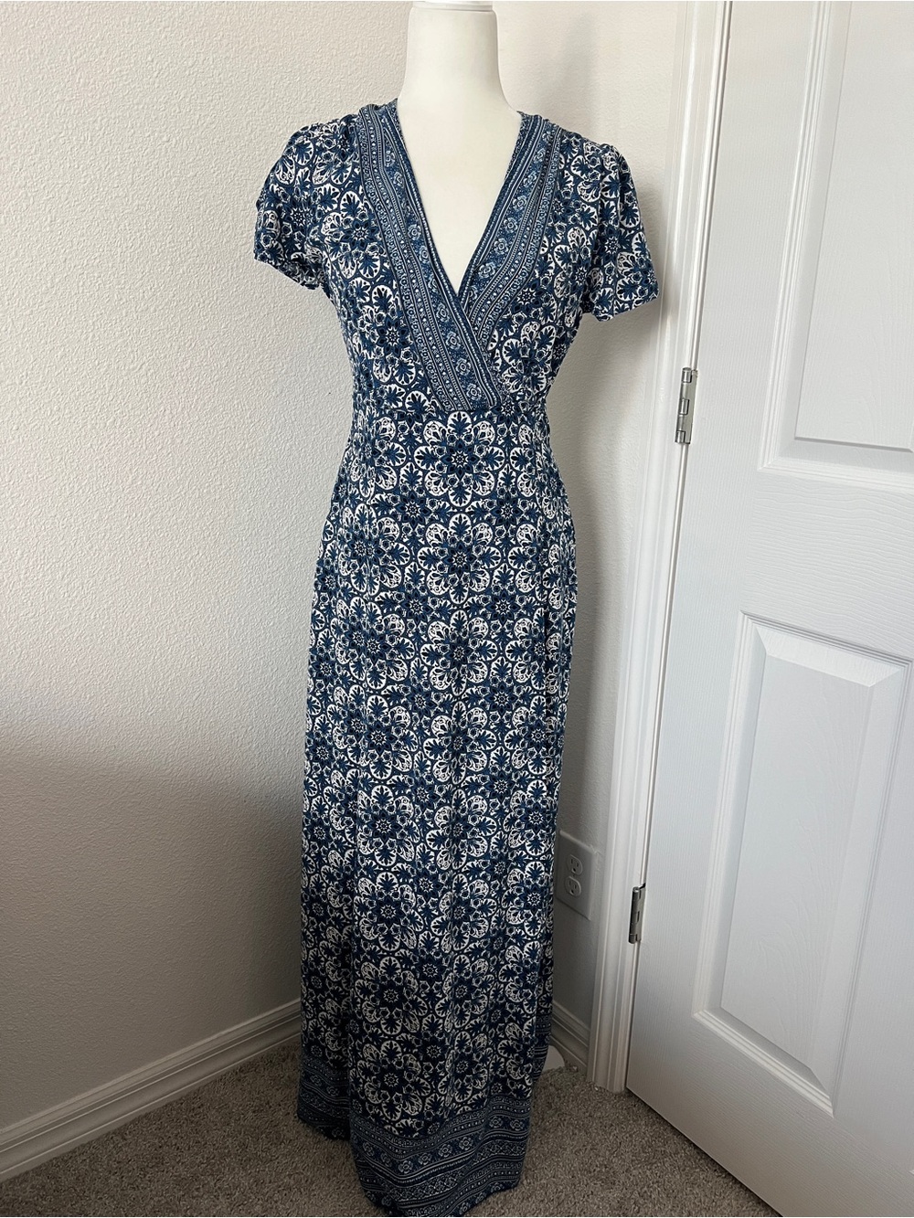 Aakaa Blue White Floral Maxi Dress S Boho Coastal Vacation - Picture 2 of 4